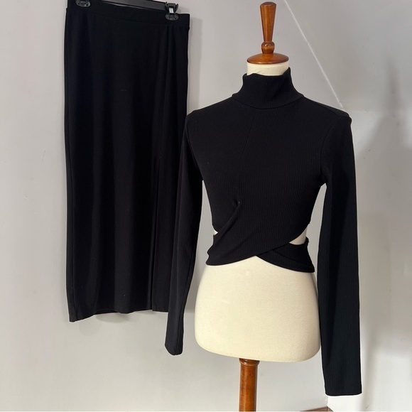 Porsha Williams black two piece co ord set turtleneck crop top maxi skirt fitted - Picture 3 of 13